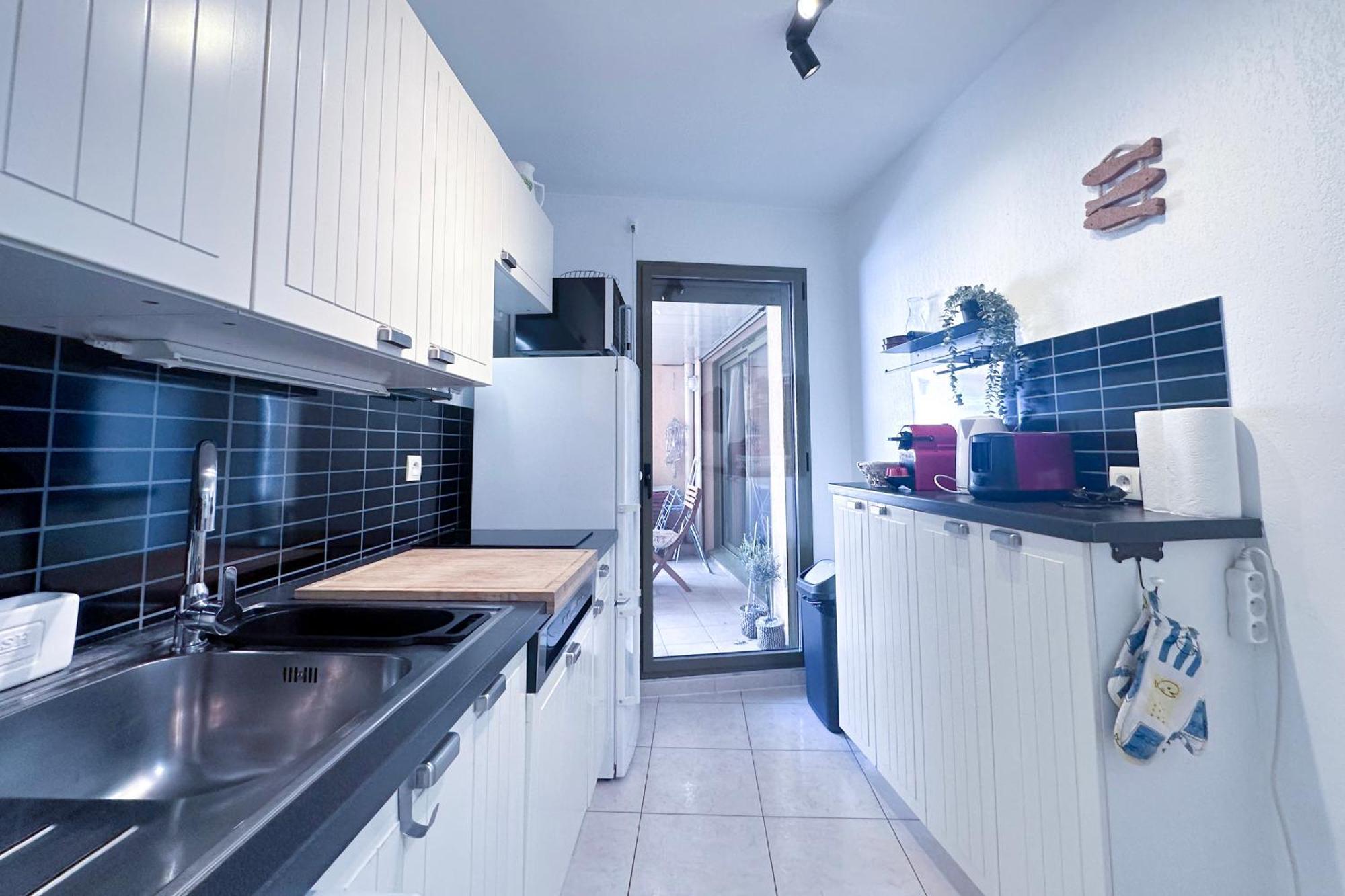 St Roch 2 - Appart 300 M De La Gare, Clim, Terrasse, Garage アンティーブ エクステリア 写真